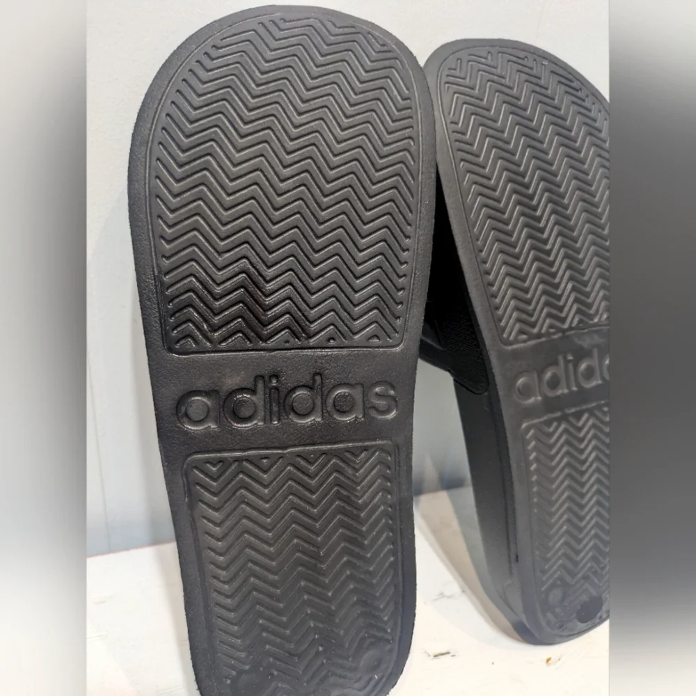 Adidas Adilette Shower‎ Slides Black On Black Mens 9 Womens 10